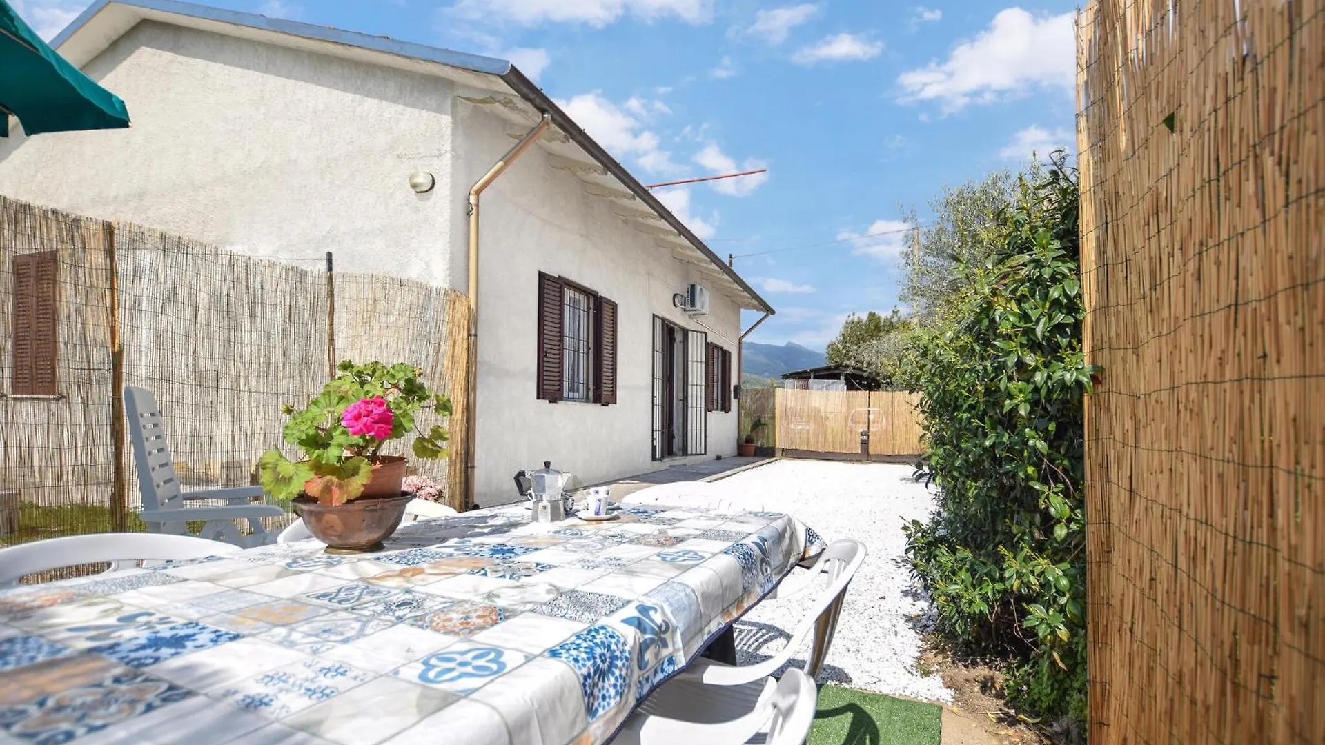2 Bedroom Nice Home In Capezzano Pianore